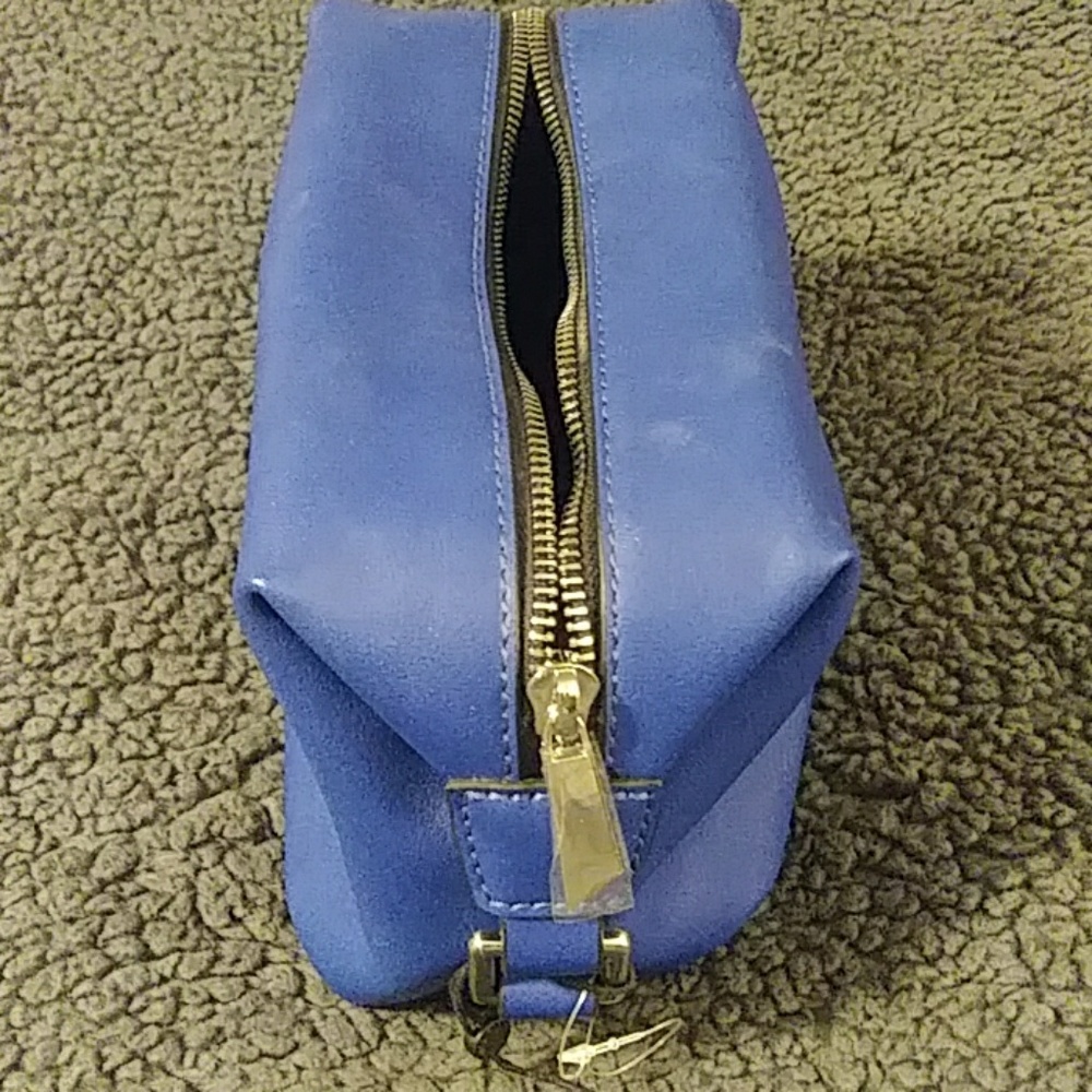 Makeup /Accessory Bag - Picture 3 of 4